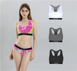 女性の生意気な下着パック